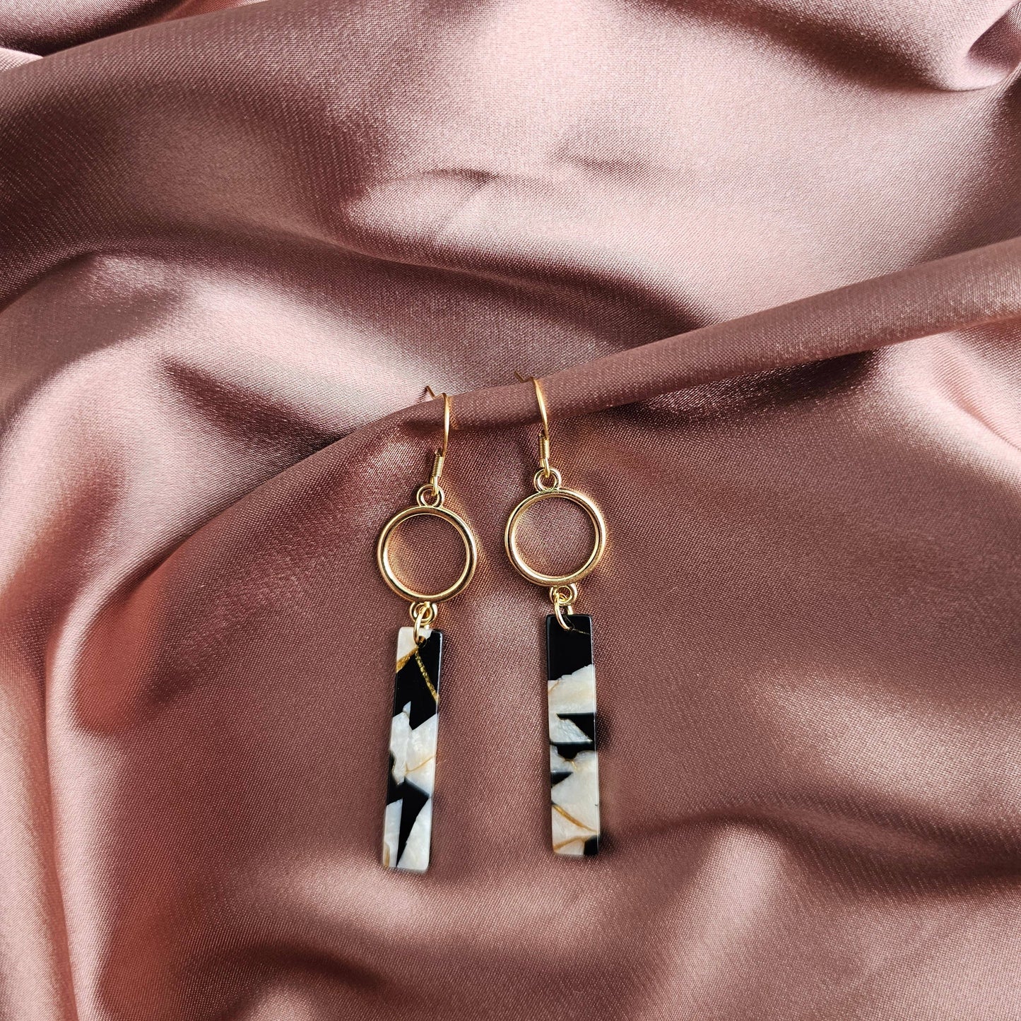 Isabella - Onyx & Pearl