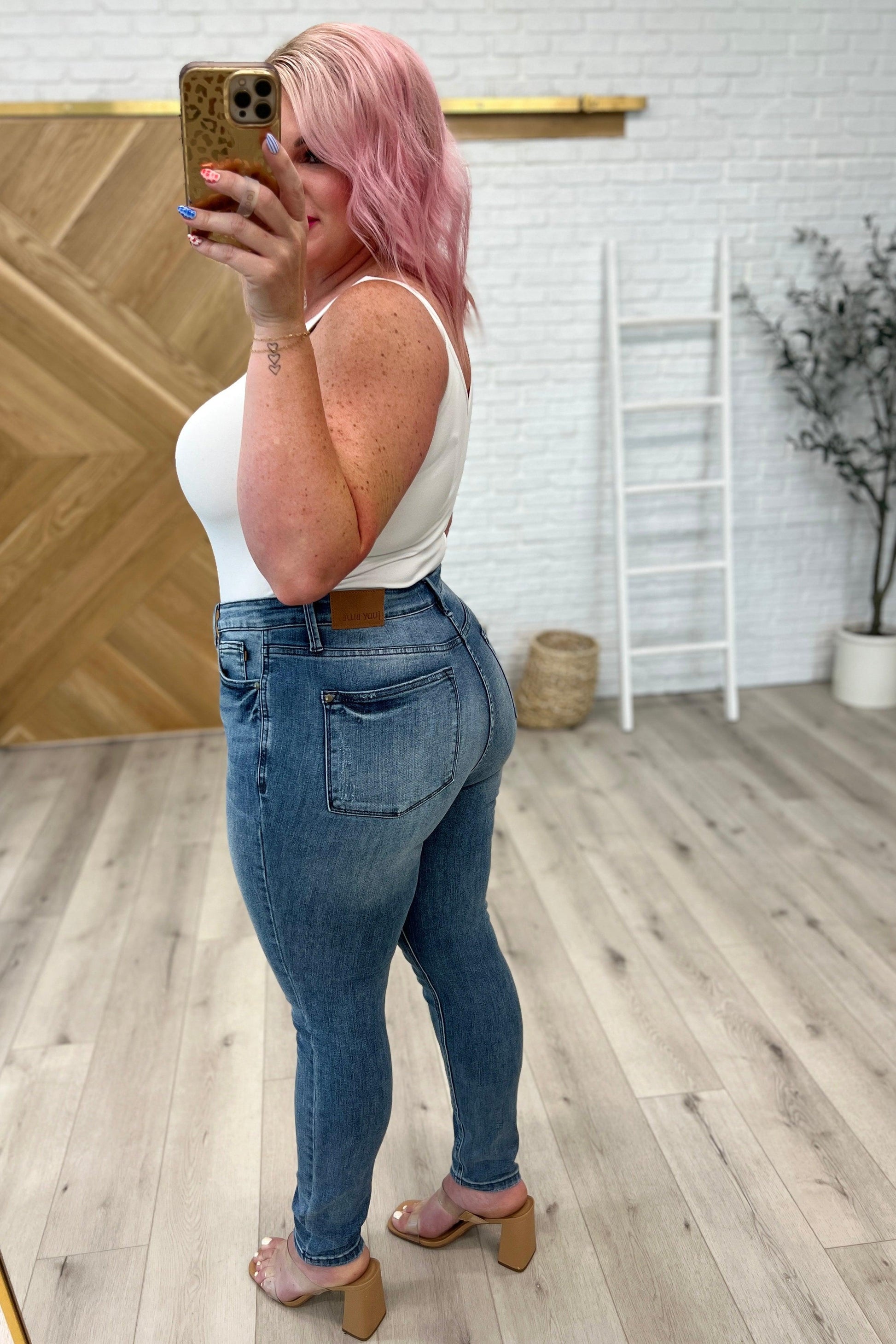 Veronica High Rise Control Top Vintage Skinny Jeans - Waverly Paige Boutique