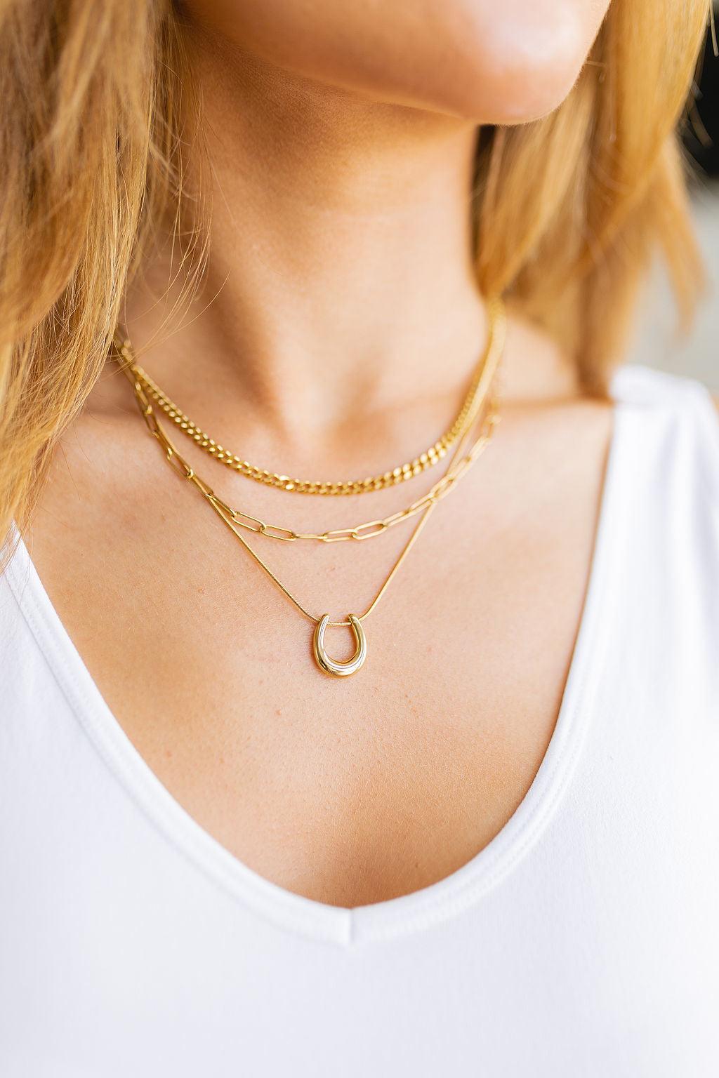 Lucky Horseshoe Pendant Necklace - Waverly Paige Boutique